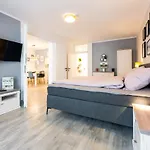 Apartment Bora